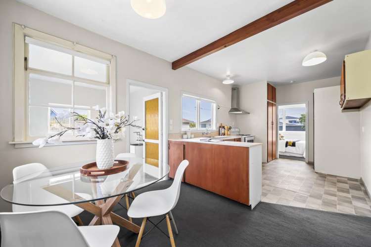 66 Bassett Street Burwood_1