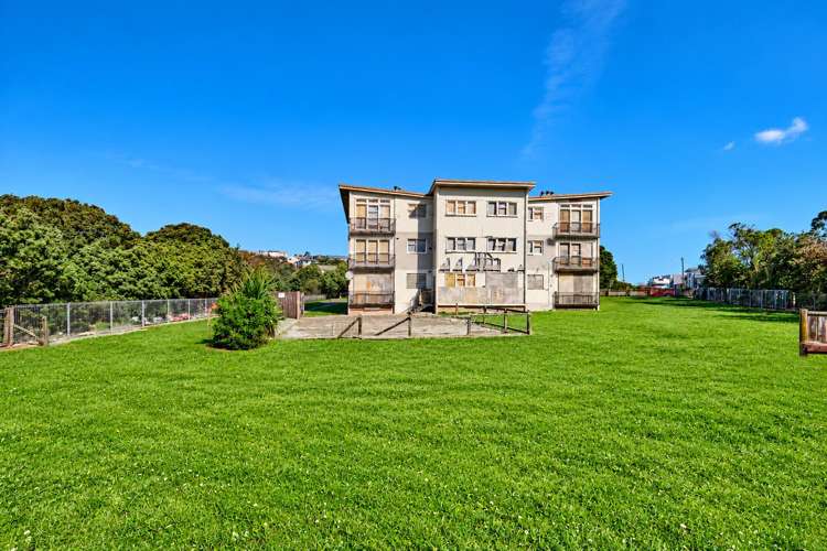4, 6, 8 Nuku Street Strathmore Park_10