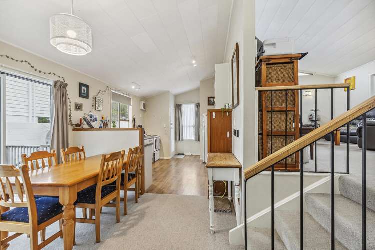 47 Thurleigh Grove Karori_2