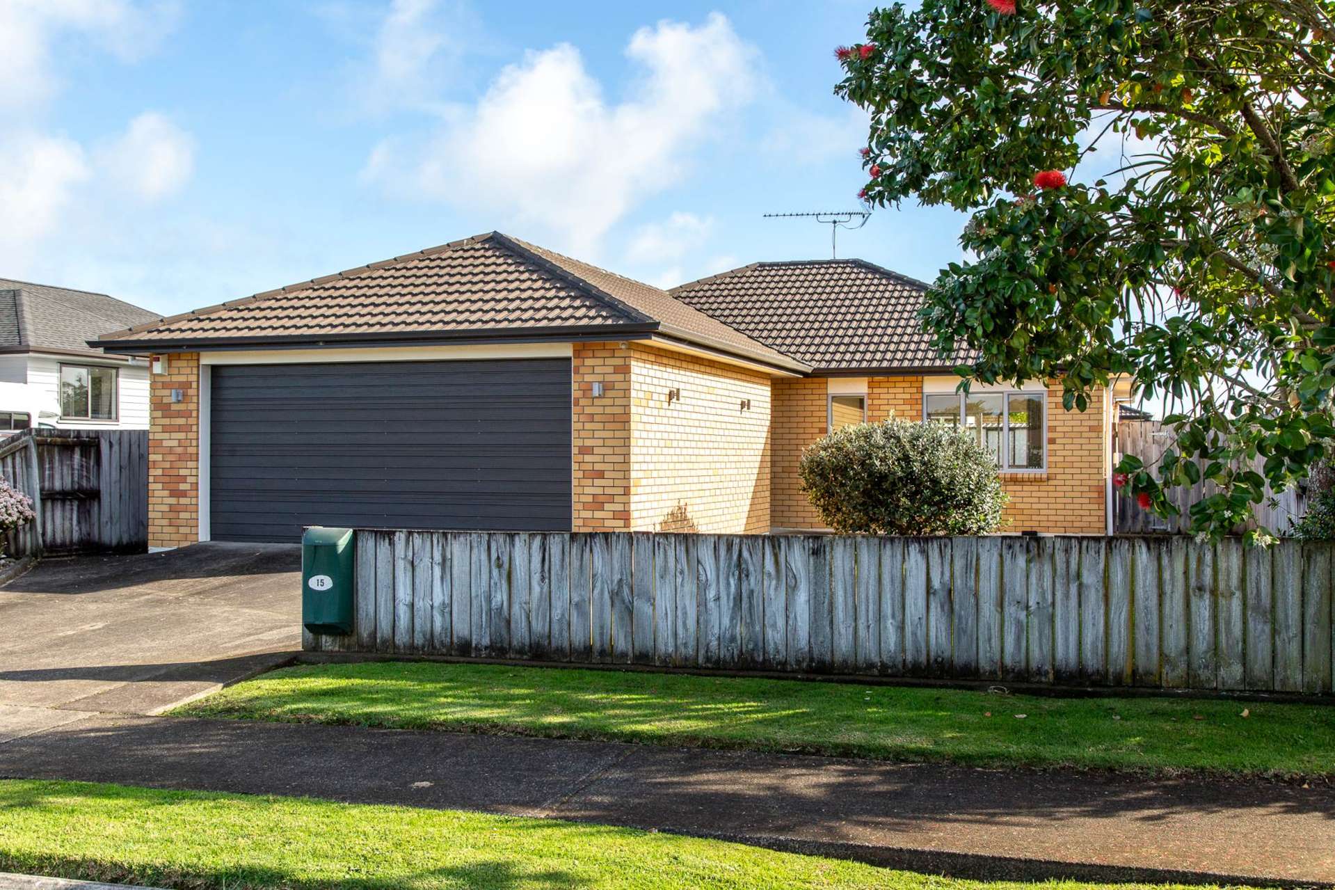 15 Raabia Close Parakai_0