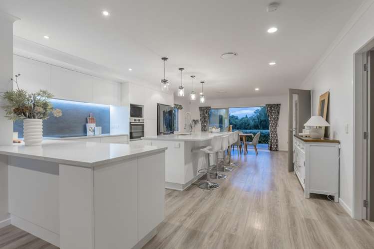 5 Moss Lane Raumati Beach_10