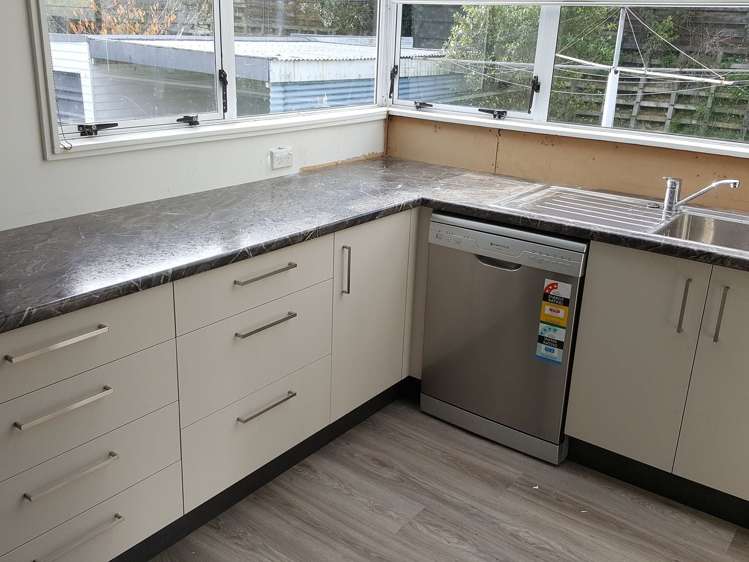 37 Redwood Avenue Tawa_6