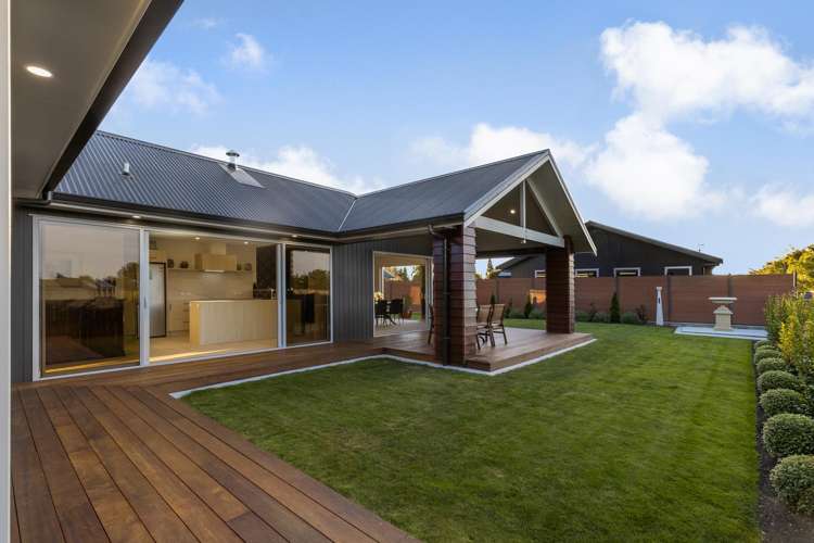 25 Phoenix Palms Grove Levin_28