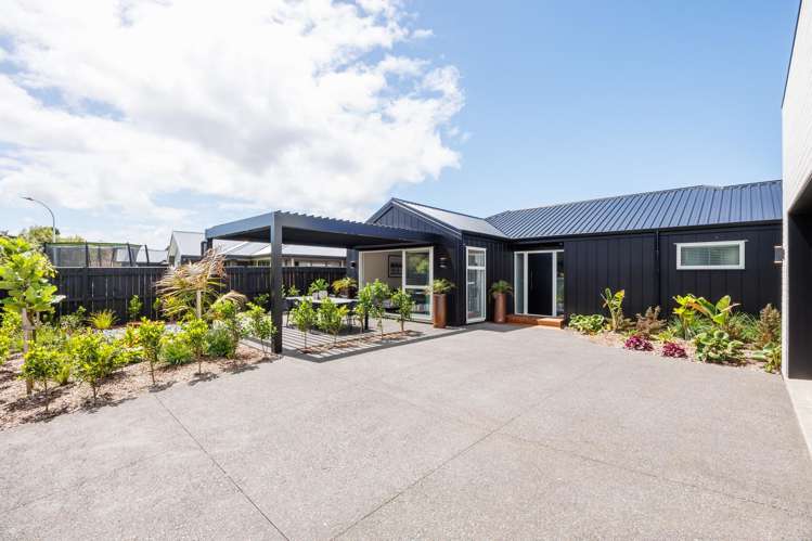 6 Solitude Crescent Kelvin Grove_4