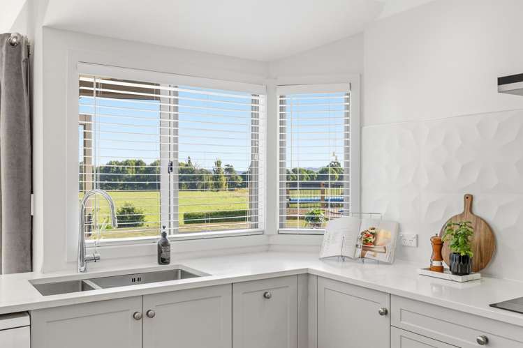 4 Old School Road Ngahinapouri_6