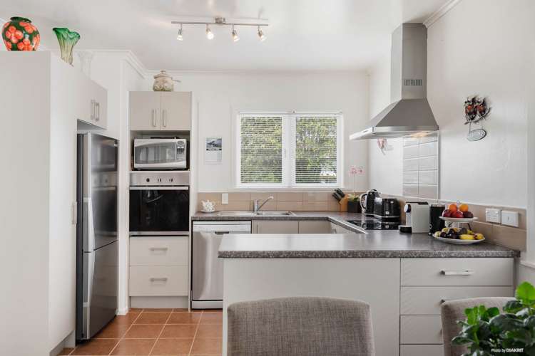 8 Kerrydale Road Manurewa_10