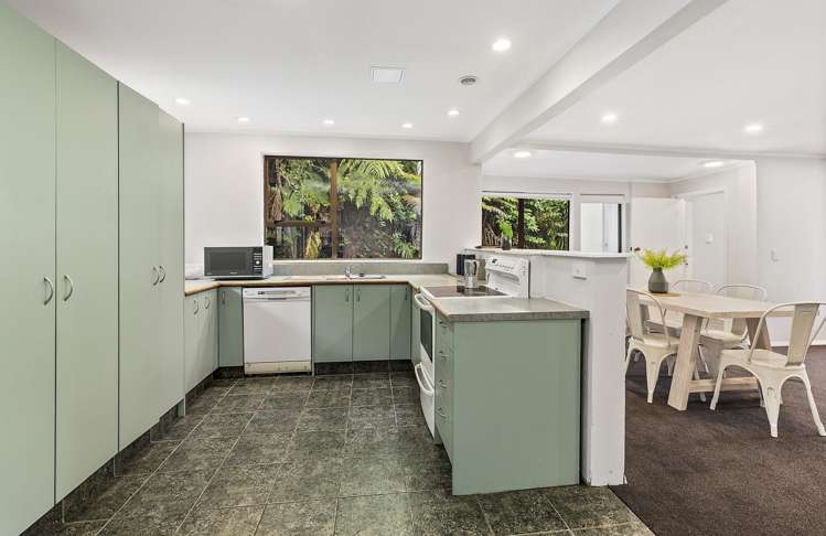 15 Victory Crescent Tawa_7