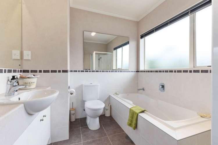 5 Bellshill Close Wattle Downs_13