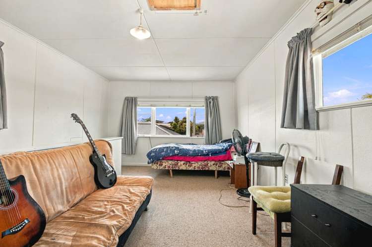 3B Hinekura Avenue Taupo_3