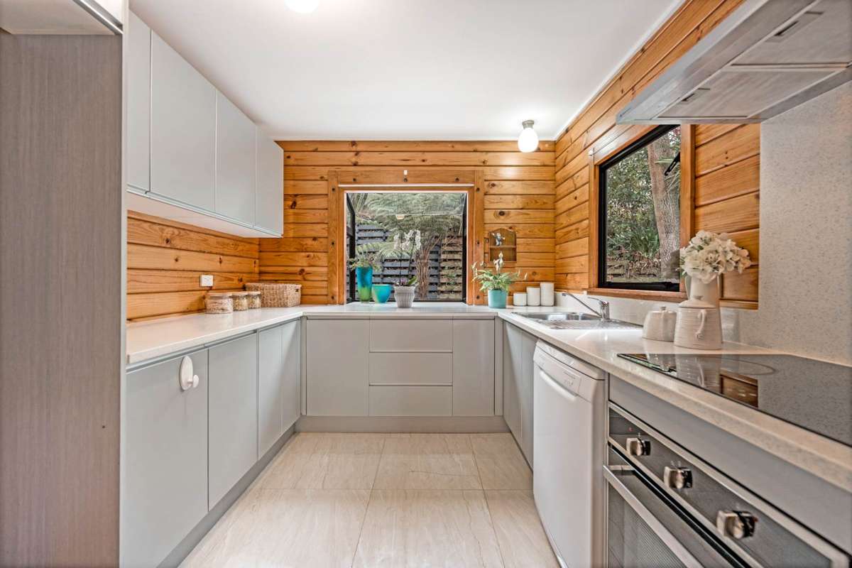 21A Abbotts Way_5