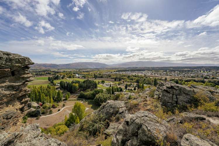 28 Lanes Road Bridge Hill_2