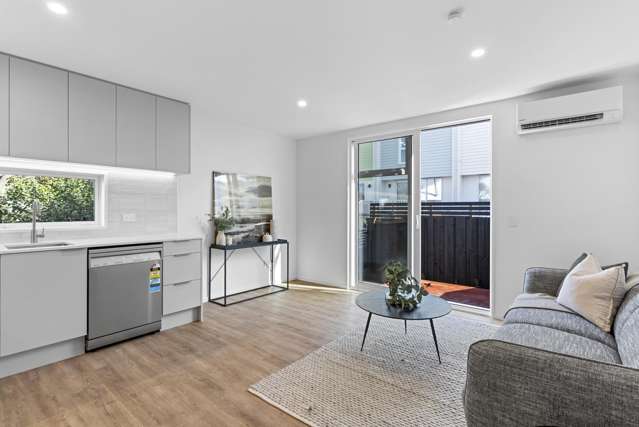2/16 Oram Avenue New Brighton_2