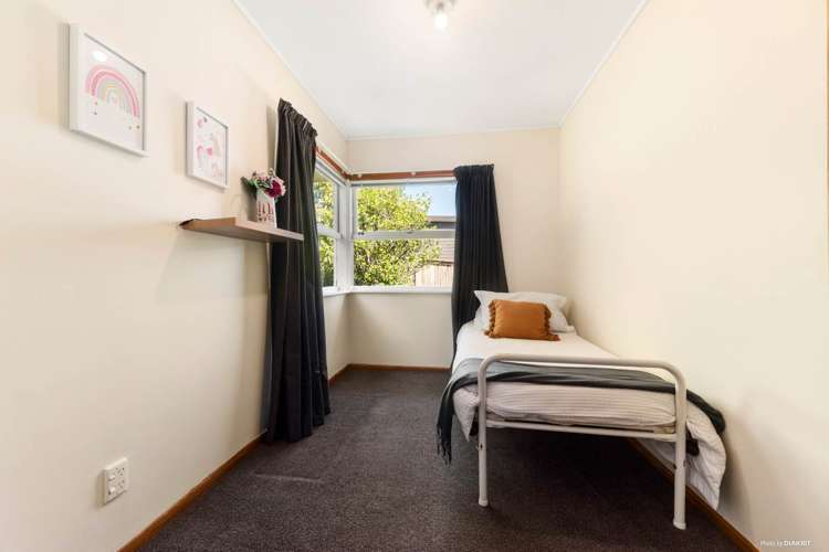 68 Eskdale Road Birkdale_9