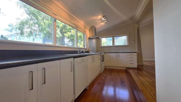 28 Bay Street Petone_11