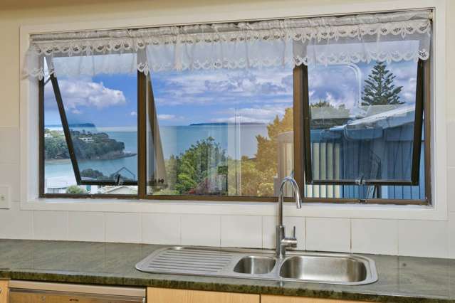 2/4 Bournemouth Terrace Murrays Bay_2