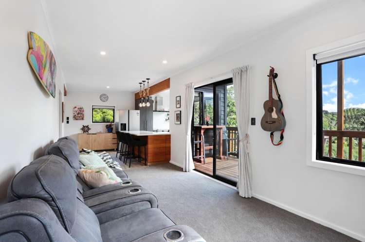 2D Foster Avenue Huia_9