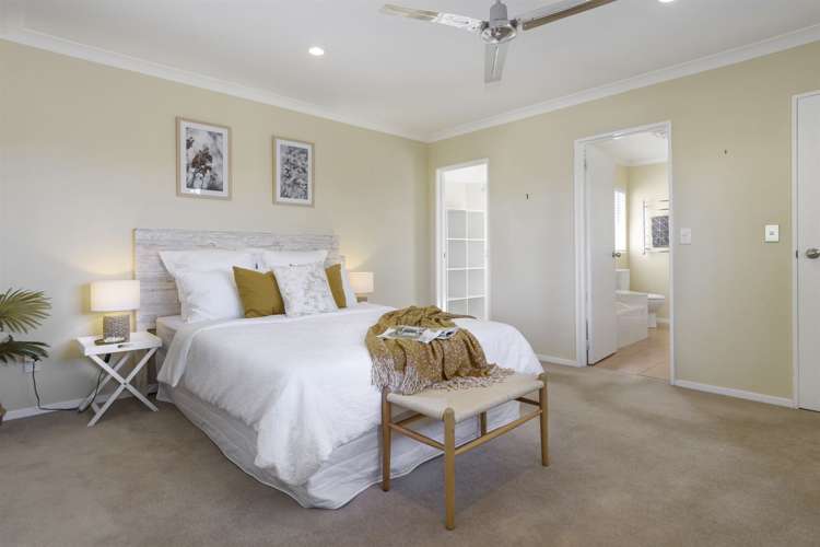 2 Strange Grove Matua_5