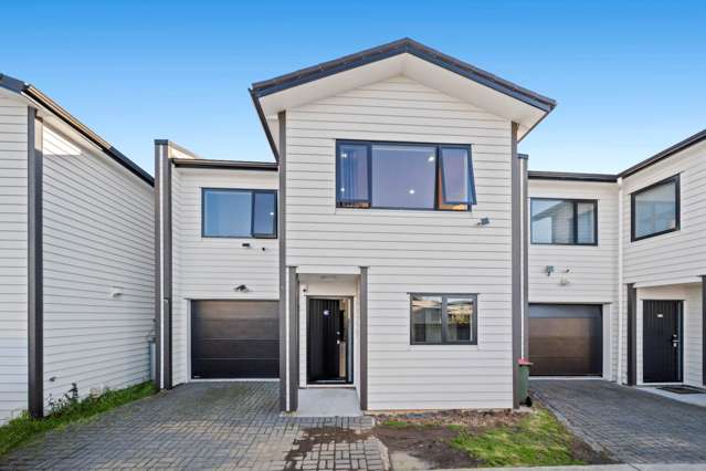 Standalone Spacious 5 Bedroom! Urgent Sale!