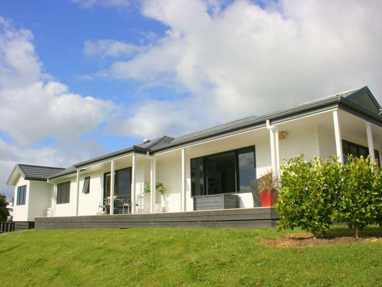 21 Laly Haddon Place Matakana_16