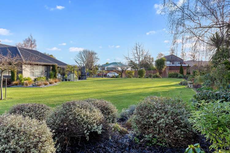 2 Woodfield Place Woodend_16