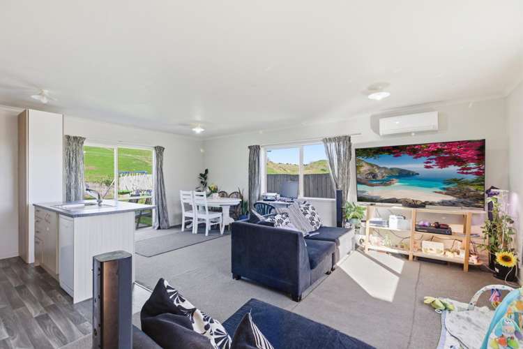 186 / 186a Ballintoy Park Drive Welcome Bay_5