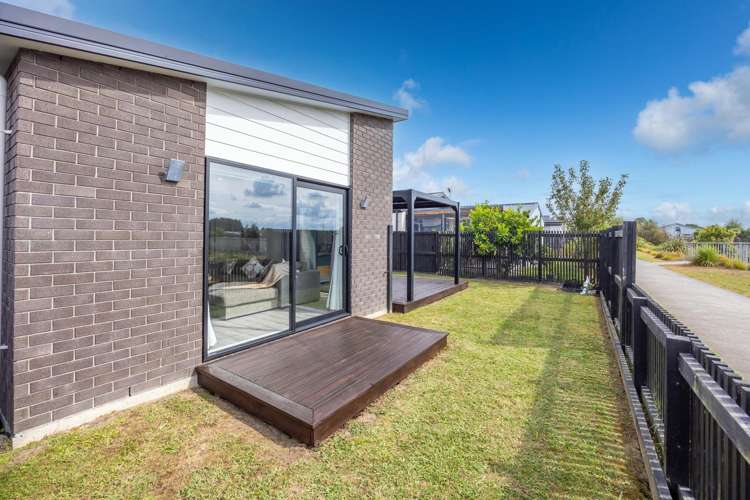 67 Probert Crescent Chartwell_16