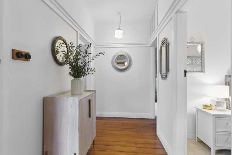 159 Queens Drive Lyall Bay_17