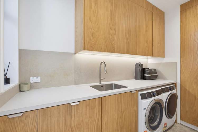 185 Coutts Street Rongotai_16