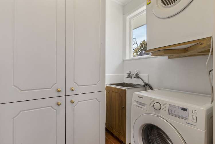 14 Bridgens Avenue Te Atatu Peninsula_13