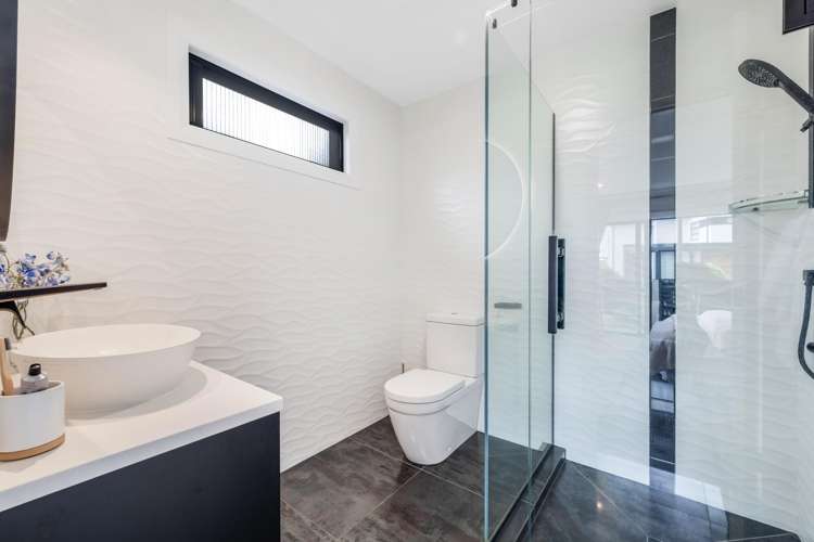 45 Armstrong Farm Drive East Tamaki Heights_12