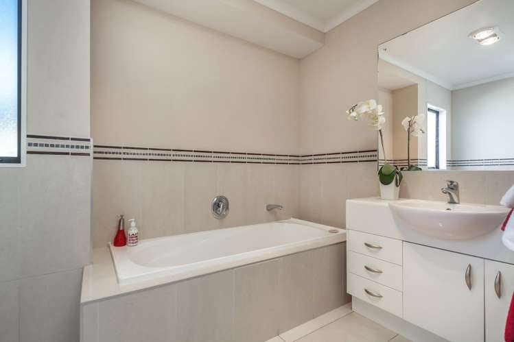 4 Woodberry Drive Flat Bush_14