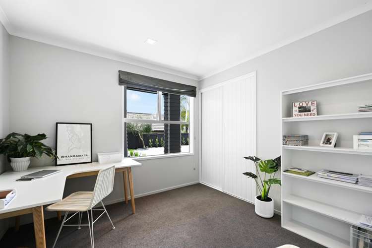5 Hawkridge Rise Huntington_18
