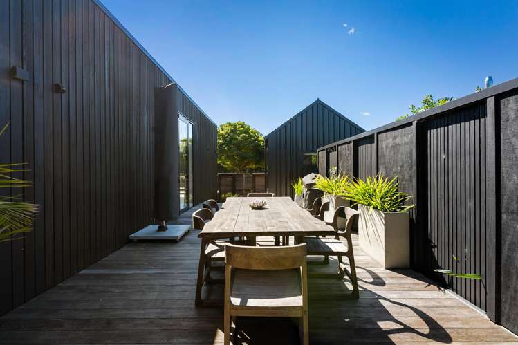 9B Fourth Avenue Onetangi_6