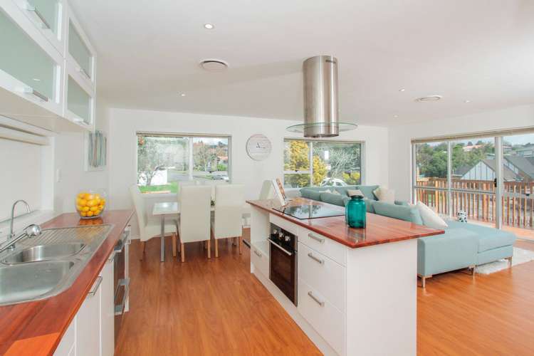 1/5 Cezanne Place New Lynn_1