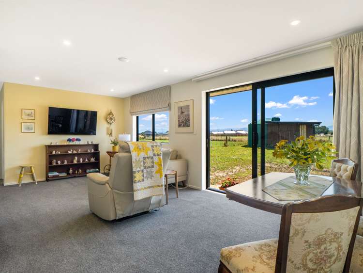 56 Summers Road Darfield_24