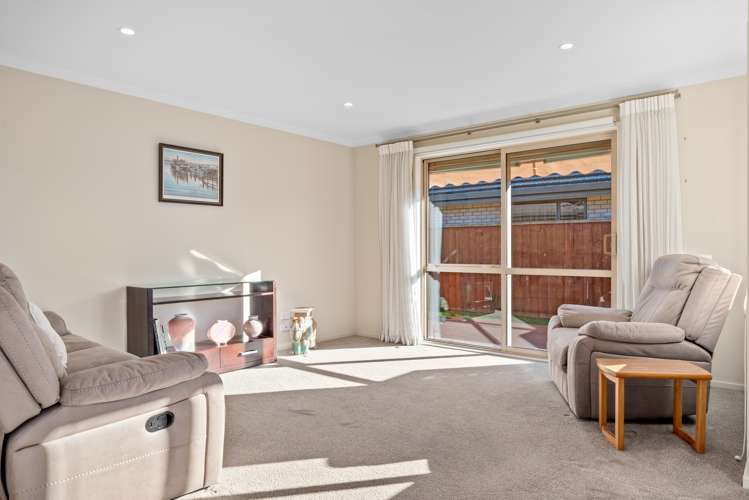 15 Korari Grove Redwoodtown_12