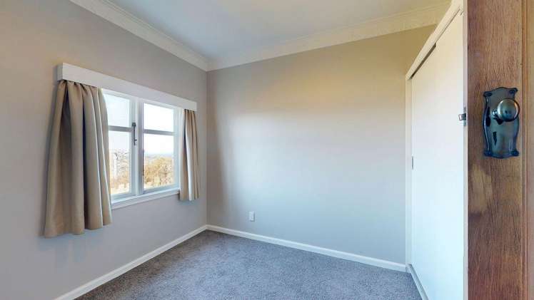 168 The Ridgeway 1259_14