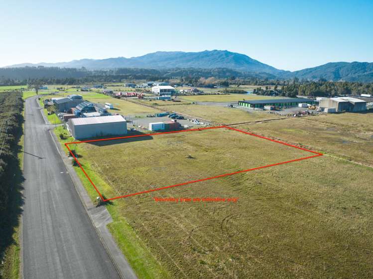 15 Fairhall Road Kaiata_1
