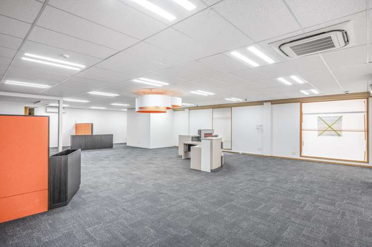 21 The Mall Cromwell_7