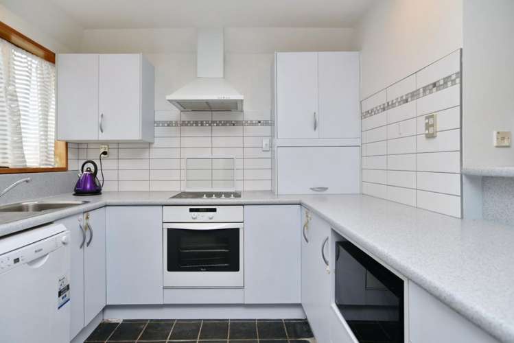 2/16 Owens Terrace Upper Riccarton_1