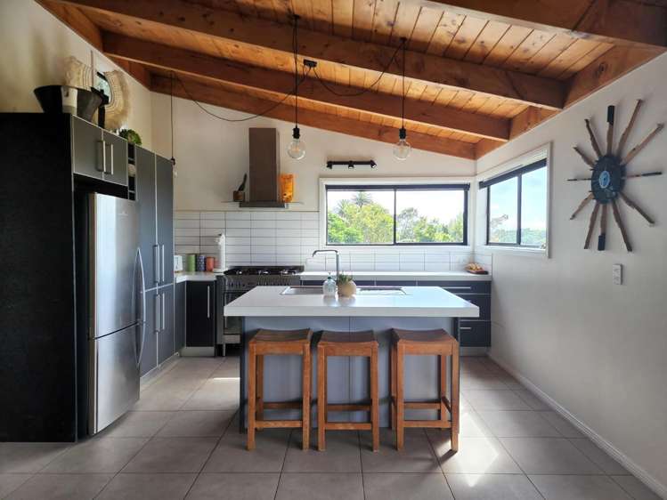 5 Butlers Lane Oakura New Plymouth Houses for Rent One Roof