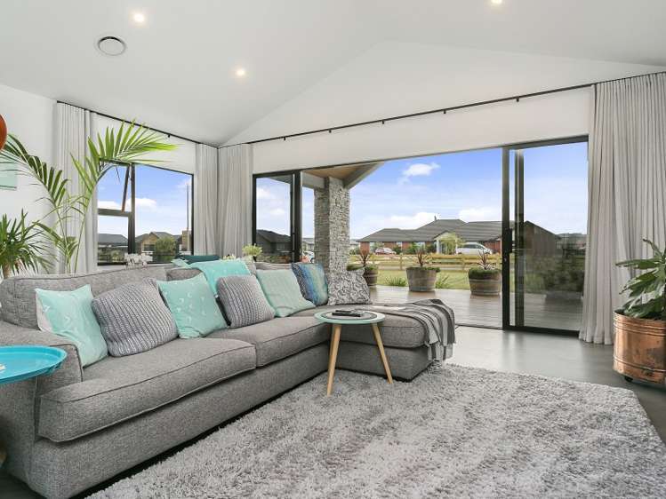 5 Alan Livingston Drive Cambridge_10