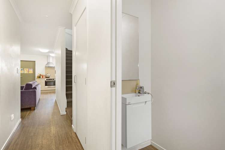 11 Chiefs Court Hamilton East_10