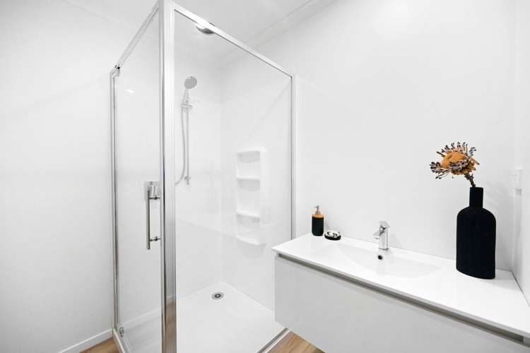 4/8 Johnson Street 1057_9