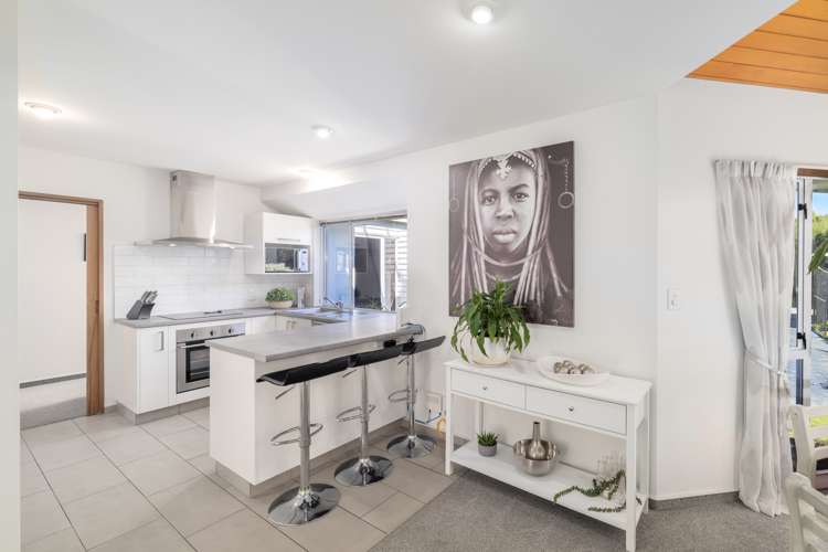 2/48 Staveley Street Avonhead_4