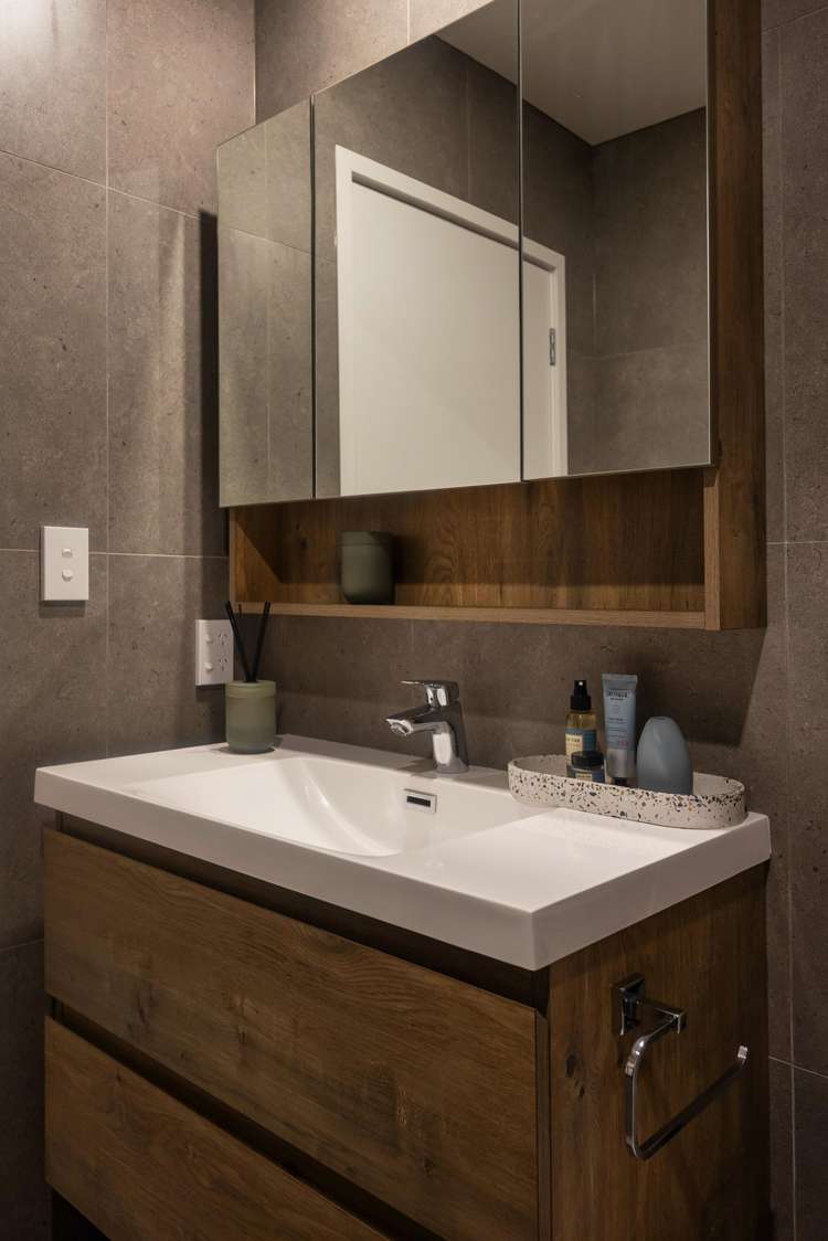 2C Stokes Avenue Te Atatu Peninsula_12