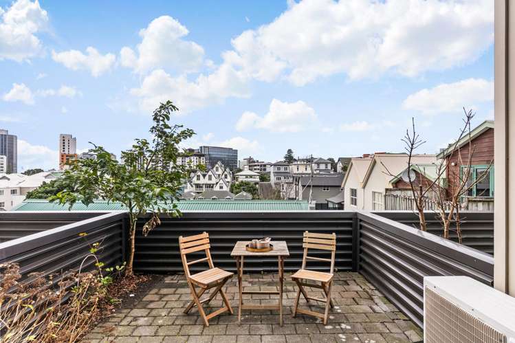 167 Grant Road_3