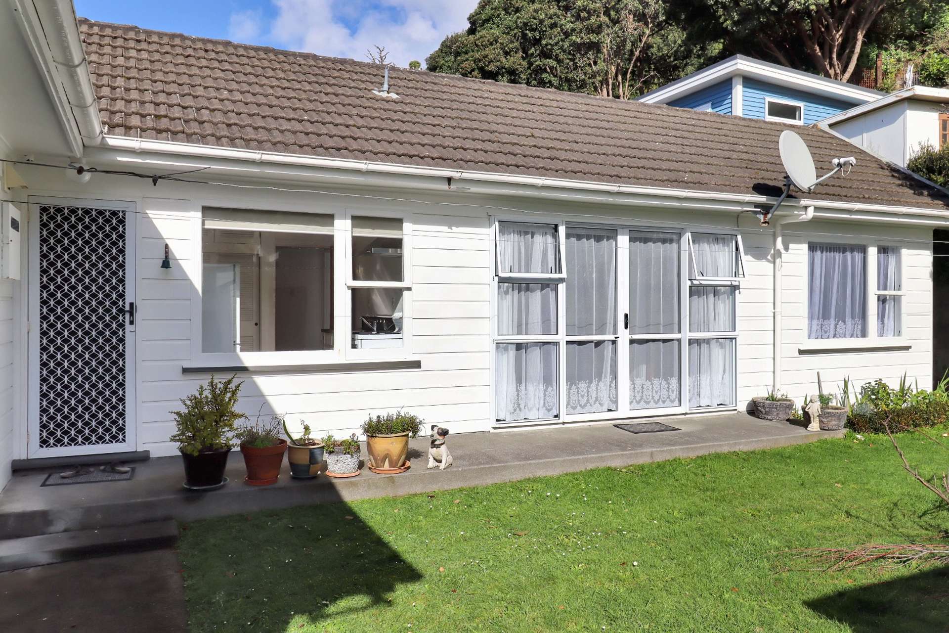 300 Queens Drive Lyall Bay_0