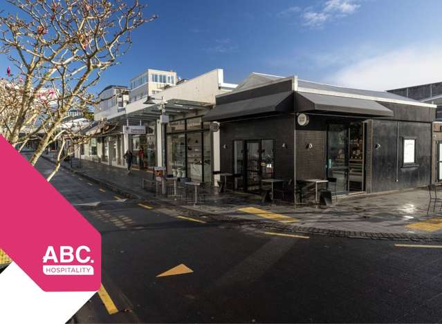 Corner Newmarket Café Site! $16,225 pw