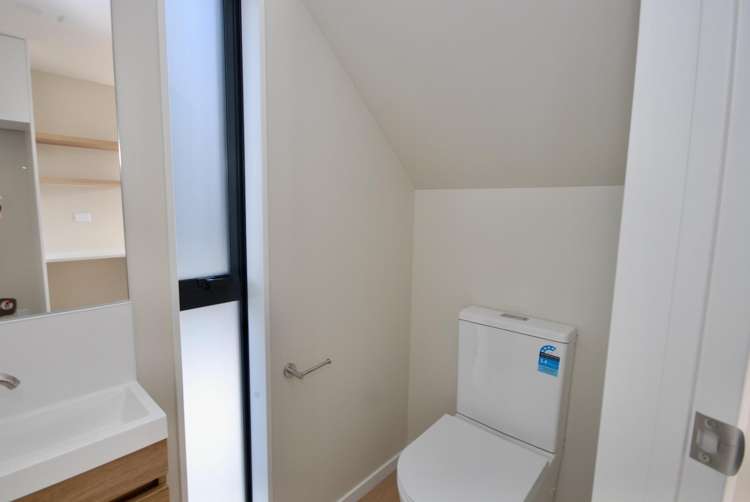 2/139 Tirimoana Road Te Atatu South_10